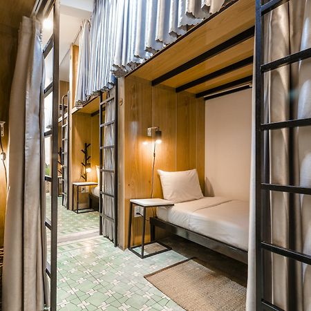 Sgn Living Bed & Breakfast Хошимин Екстериор снимка